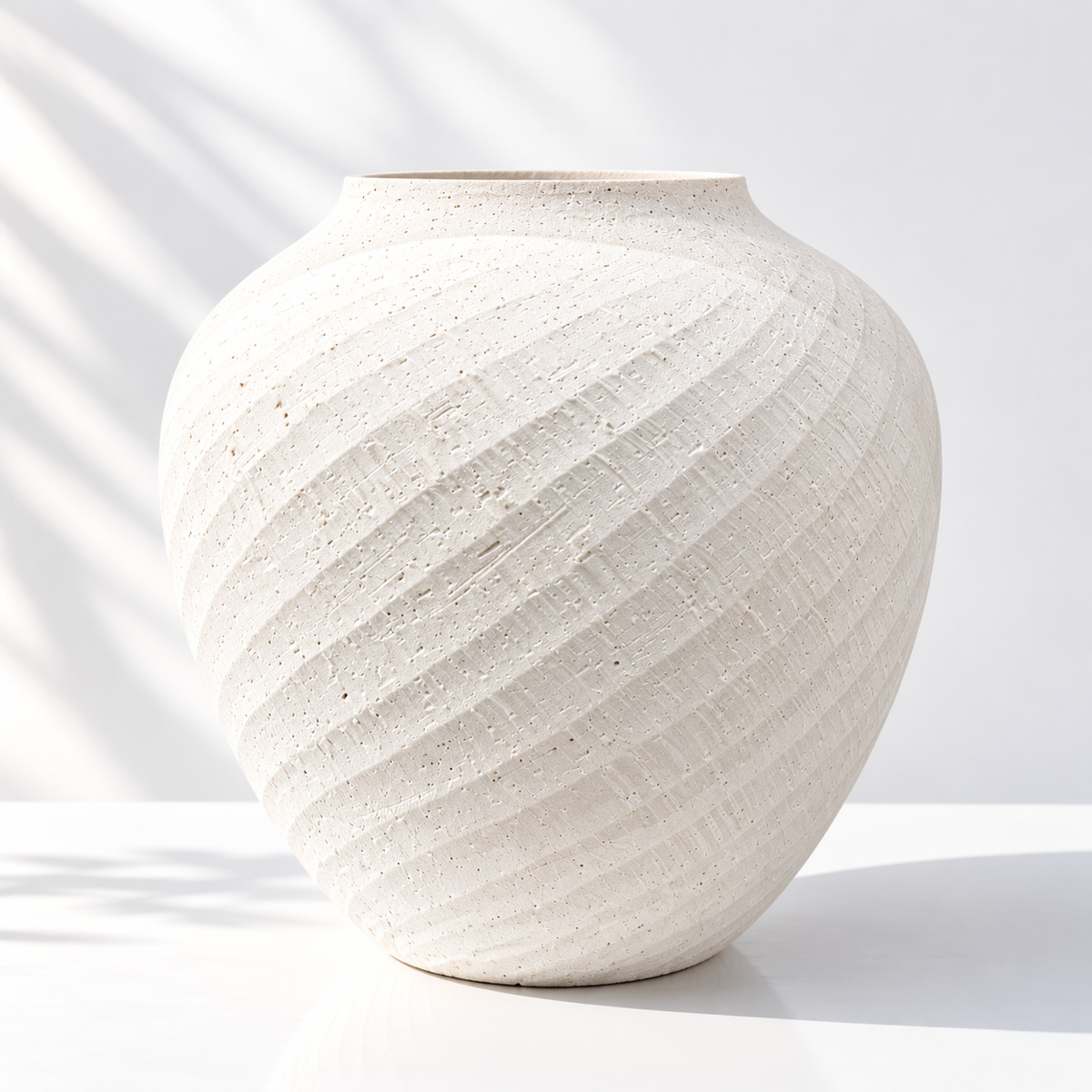 Lune Cross-Hatch Vase — White Ceramic, Matte | No.21 Blooms Dubai