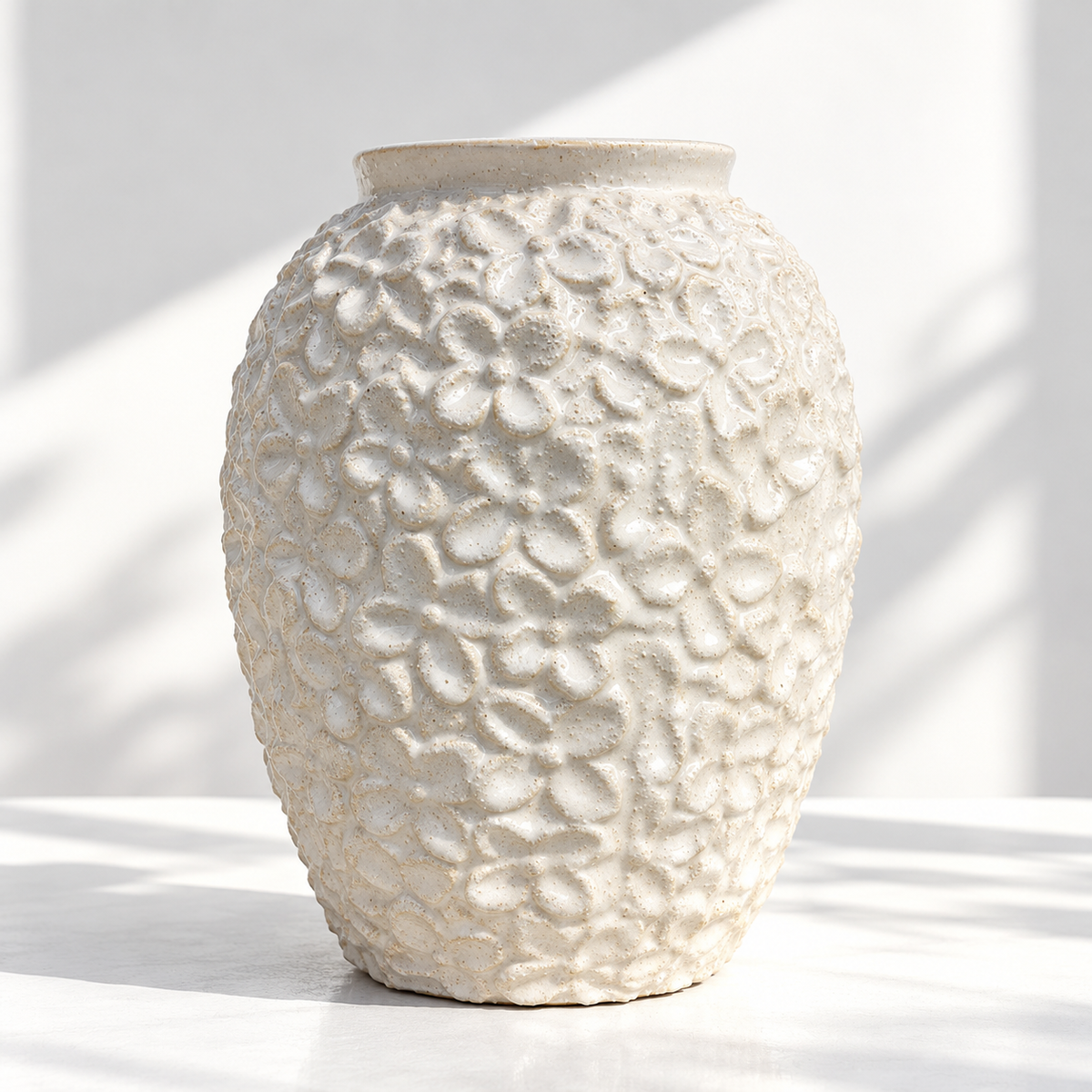 Jasmin Relief Vase